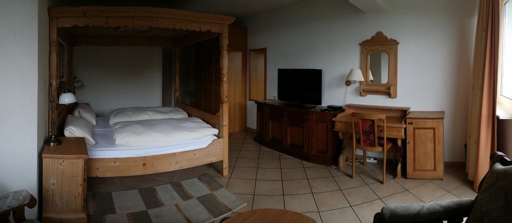 Hotel Zur Engelsburg Hausen-Wied Camera foto