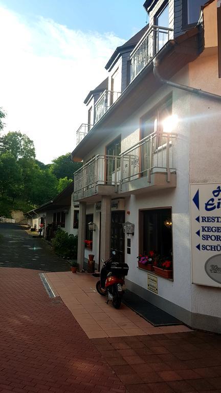 Hotel Zur Engelsburg Hausen-Wied Esterno foto