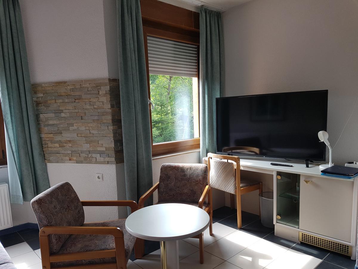 Hotel Zur Engelsburg Hausen-Wied Esterno foto