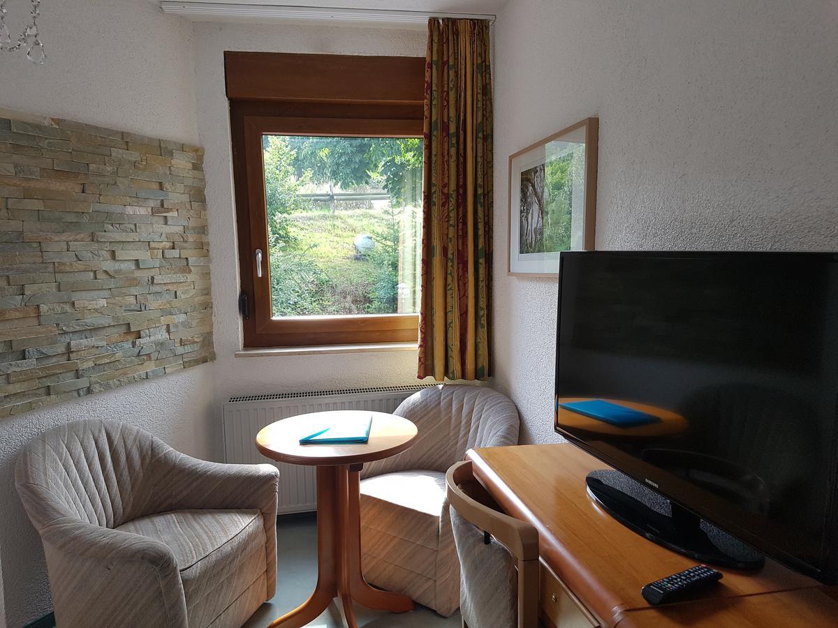 Hotel Zur Engelsburg Hausen-Wied Esterno foto